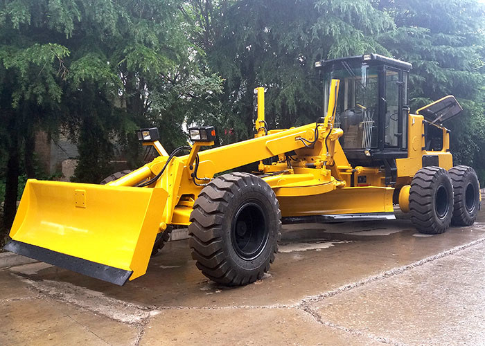 Self Propelled Articulated Motor Grader 215 Hp With Front Blade / Rear