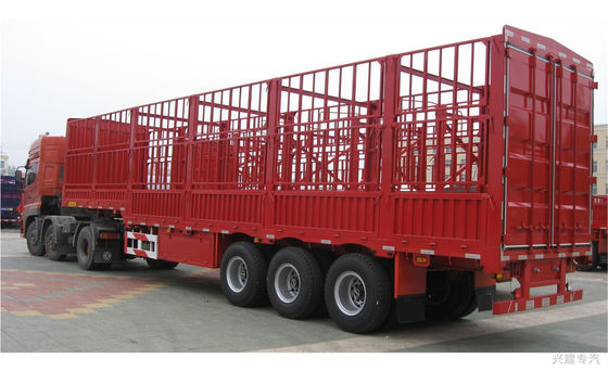 China Dongfeng 3 Axle Semi Trailer , Lattice Fence Cargo Semi Trailer For Horse Transportation supplier