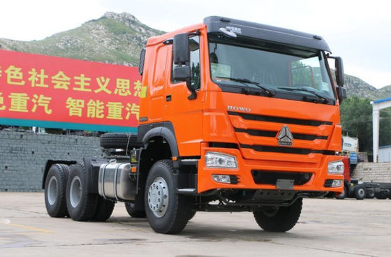 Red HOWO Prime Mover Truck 371HP / 336HP ZZ4257N3241 LHD For Transport