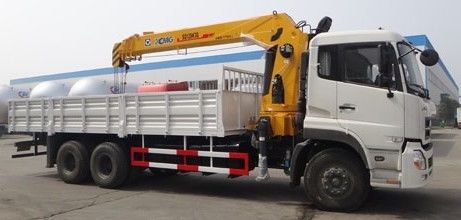 Dongfeng DFL1250 6X4 Truck Mounted Crane With Cummins C245 20 Engine