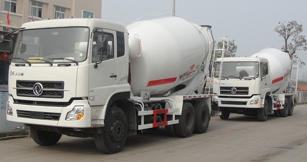 8-12m3 Mobile Concrete Mixer Truck , Mix Concrete Truck Capacity M3 With RHD / LHD